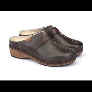 Pikolinos Grenada Green-Grey Leather Medium Heel Mule Slide